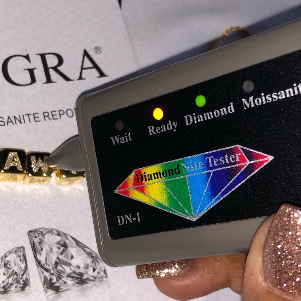 VVS gra certified diamond moisannitte pendant for lawyer, passes diamond testers - Picture 4 of 7